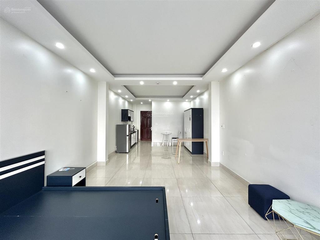 Căn hộ ban công 50m2 | full nội thất đầy đủ, máy giặt riêng | toà nhà thang máy siêu tiện nghi