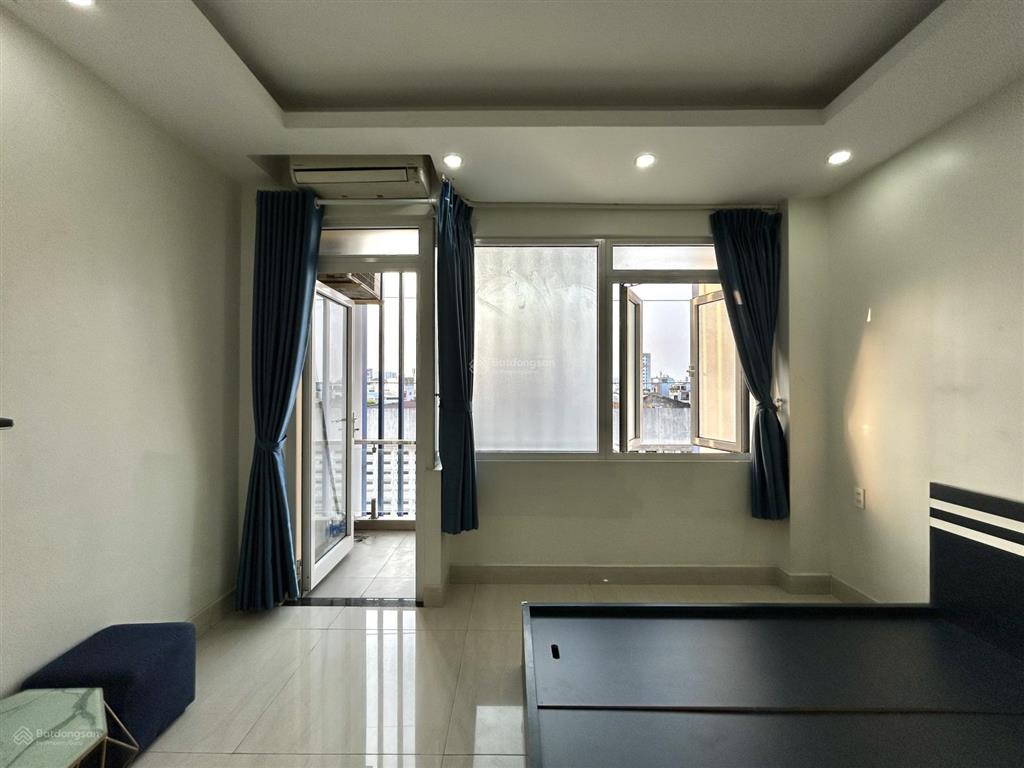 Căn hộ ban công 50m2 | full nội thất đầy đủ, máy giặt riêng | toà nhà thang máy siêu tiện nghi