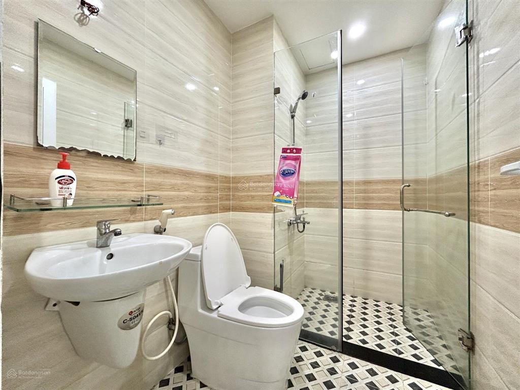 Căn hộ ban công 50m2 | full nội thất đầy đủ, máy giặt riêng | toà nhà thang máy siêu tiện nghi