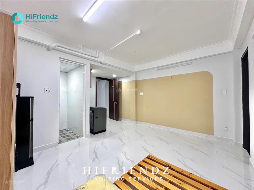Căn hộ sẵn máy lạnh, kệ bếp mới 100% | ngay kế đại học y dược | trống sẵn ở liền