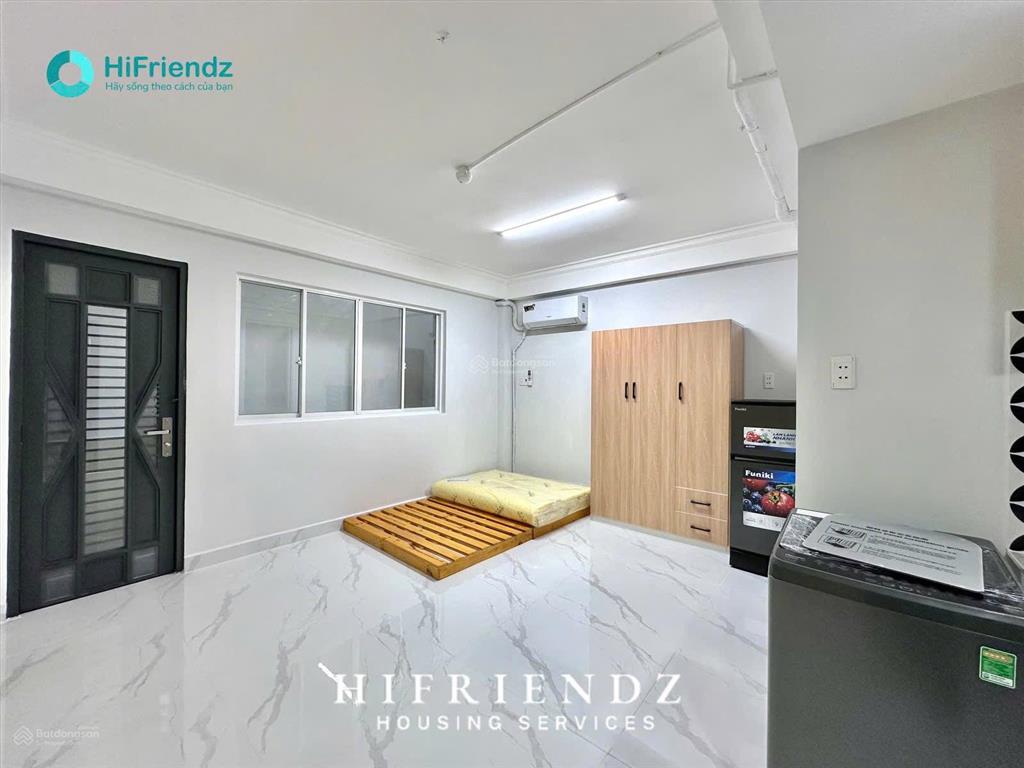Căn hộ sẵn máy lạnh, kệ bếp mới 100% | ngay kế đại học y dược | trống sẵn ở liền