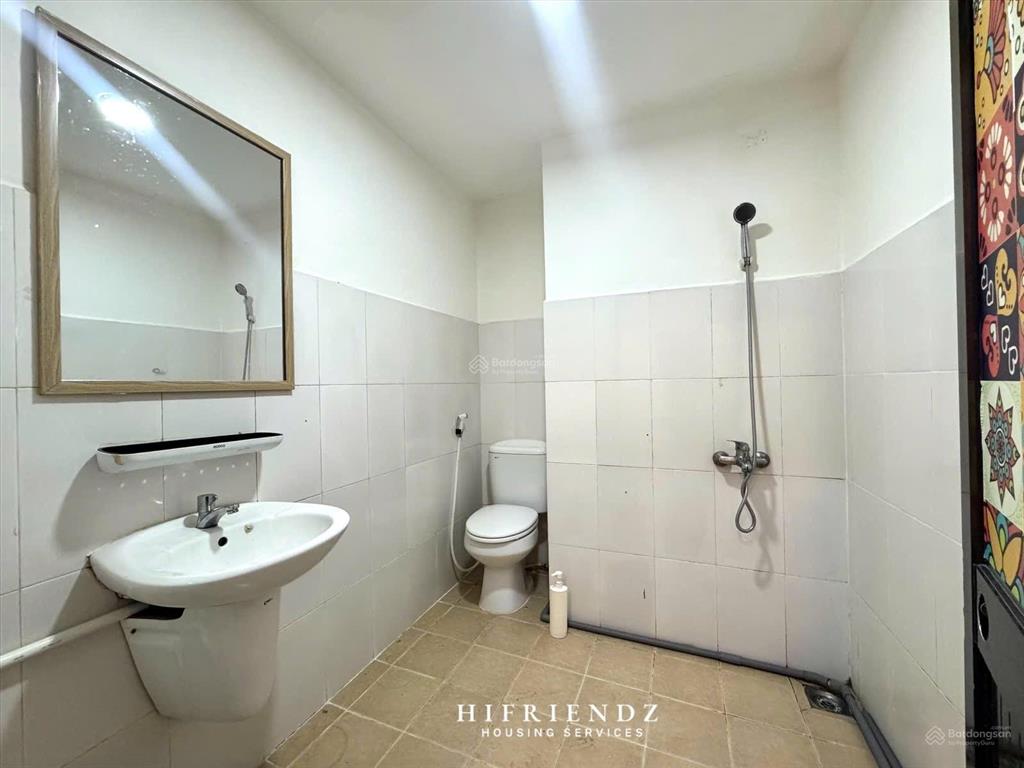 Căn hộ dịch vụ | full nội thất siêu đẹp | gần đại học y dược và ueh | trống sẵn ở liền