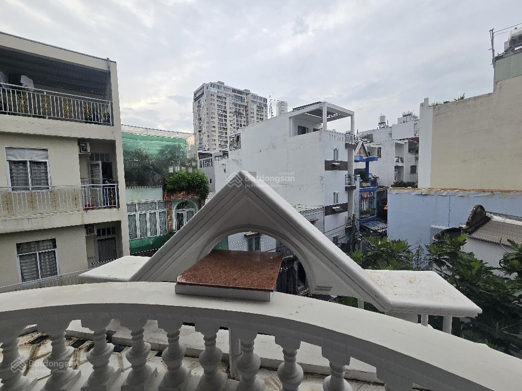 Bán biệt thự sân vườn dt khủng 260m2 14x20 đường nhựa lâm văn bền q7  kiến trúc cổ điển chỉ 29 tỷ