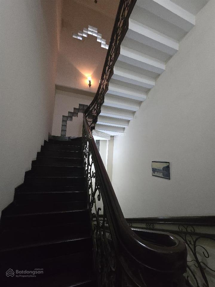 Bán biệt thự sân vườn dt khủng 260m2 14x20 đường nhựa lâm văn bền q7  kiến trúc cổ điển chỉ 29 tỷ