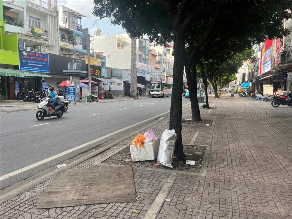 Gấp bán nhà mặt tiền đường hùng vương q5  100m2 ngang 4m nở hậu  vỉa hè 8m kinh doanh  21ty x
