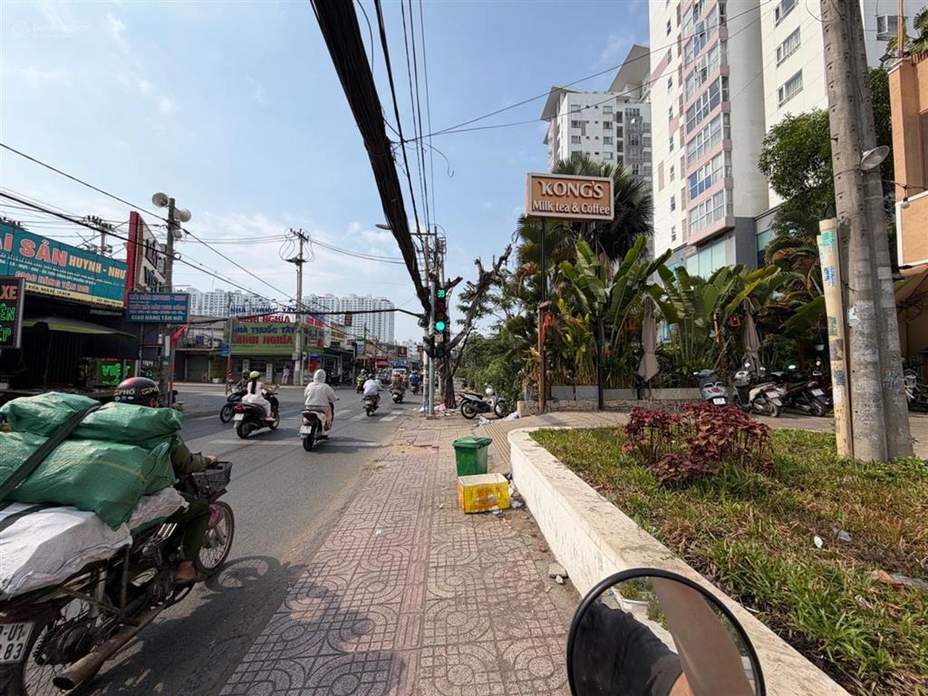 Bán chdv mặt tiền lê văn lương phước kiểng 6x16 4 tầng dòng tiền 50tr/tháng  vị trí sung kd 21 tỷ