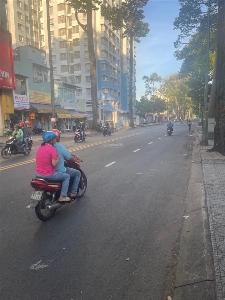 Bán tòa nhà 5 tầng mt đường nguyễn chí thanh q5 6.6x30m  dòng tiền 150tr/tháng tài chính 74 tỷ