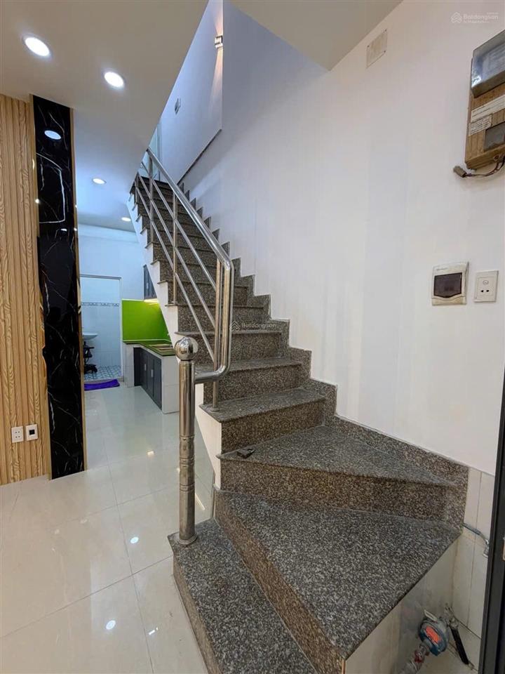 5 tỷ có nhà 4 tầng 3pn ngay nguyễn trãi, p7, q5  nhà mới đẹp vào ở ngay  shr chuẩn