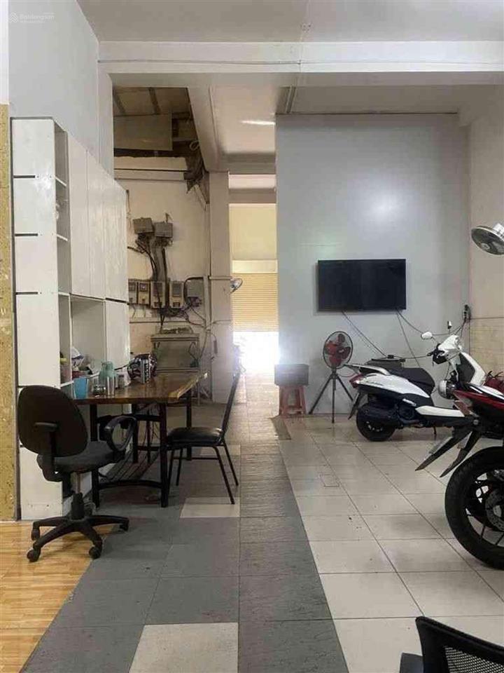 Giảm 9 tỷ toà nhà 7 tầng agribank + chdv mt dương bá trạc p1 q8  200m2 cho thuê 150tr/tháng chỉ59t