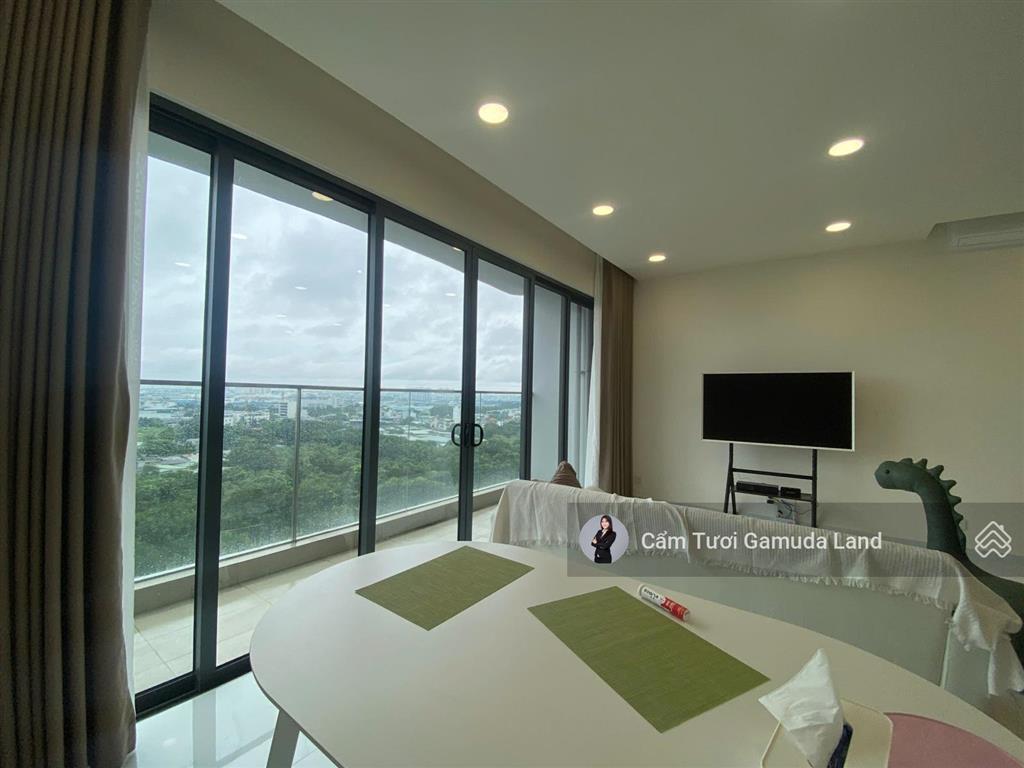 Căn góc centery 3pn tầng cao đẹp view công viên  10ty5 có ô xe