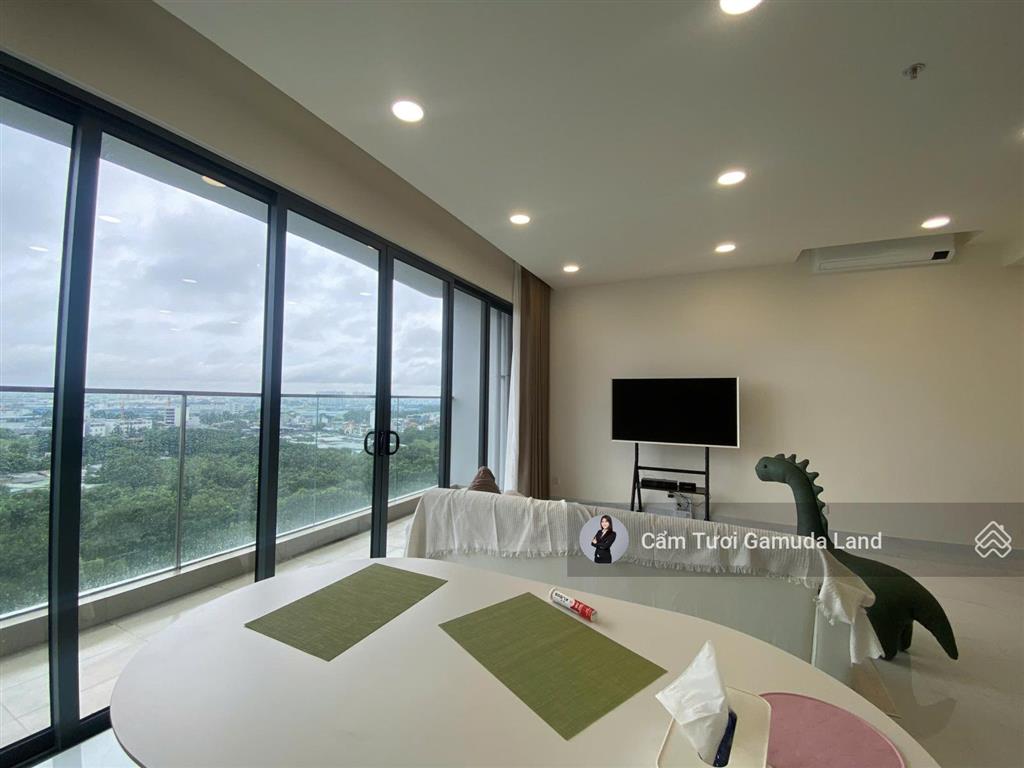 Căn góc centery 3pn tầng cao đẹp view công viên  10ty5 có ô xe