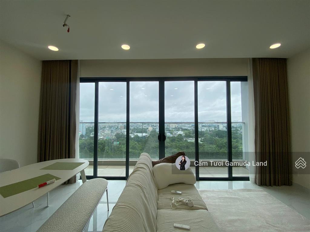 Căn góc centery 3pn tầng cao đẹp view công viên  10ty5 có ô xe