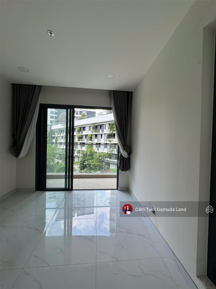 Hot! centery 96m2  2pn 2wc giá ntcb 7tỷ990 (có ô xe)