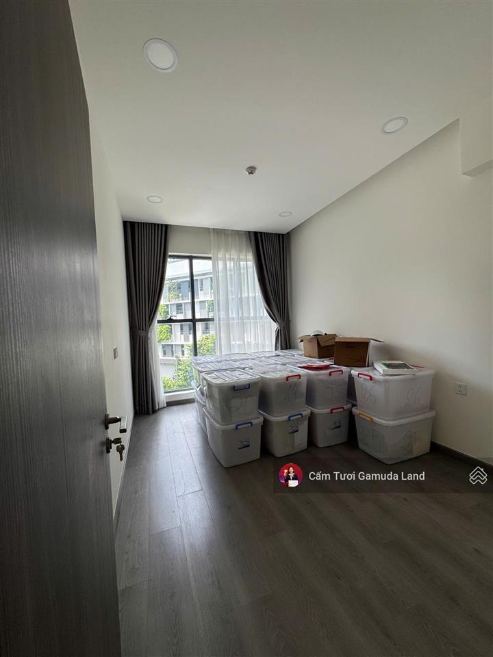 Hot! centery 96m2  2pn 2wc giá ntcb 7tỷ990 (có ô xe)