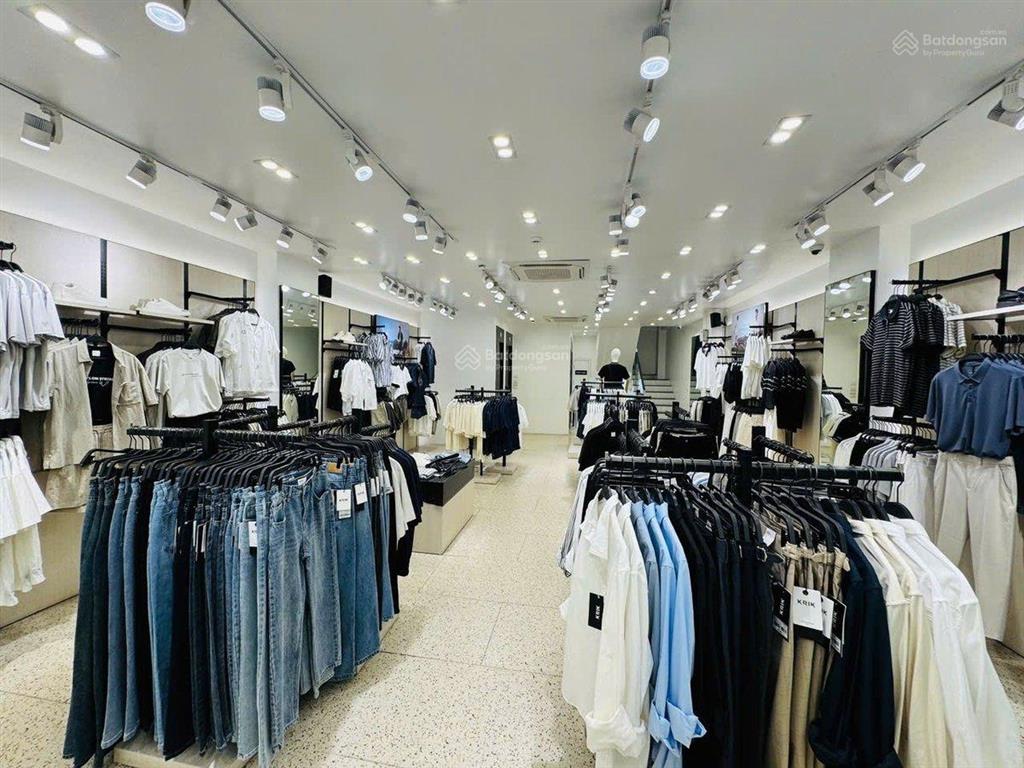 Siêu vip mặt phố cầu giấy, thang máy, kinh doanh, dt 83m2 x 8 tầng, mt 6.2m, nhỉnh 80 tỷ