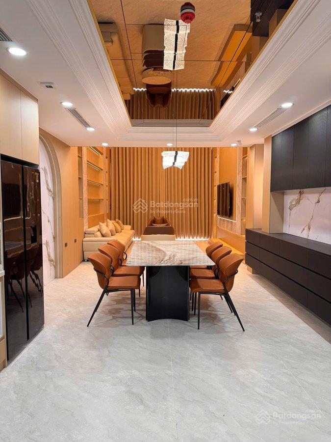 Siêu vip mặt phố cầu giấy, thang máy, kinh doanh, dt 83m2 x 8 tầng, mt 6.2m, nhỉnh 80 tỷ