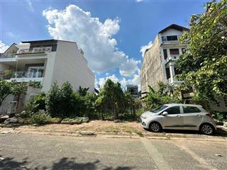 Cần bán gấp lô đất nhà phố 5 x 25 (125m2) vị trí sầm uất nhất khu, giá bán 16 tỷ,  0906 615 ***