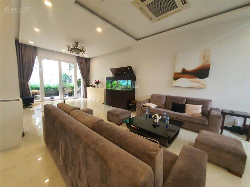 Cần bán gấp biệt thự nội thất cao cấp kdc tấn trường dt 148m2, xd trệt 2 lầu áp mái
