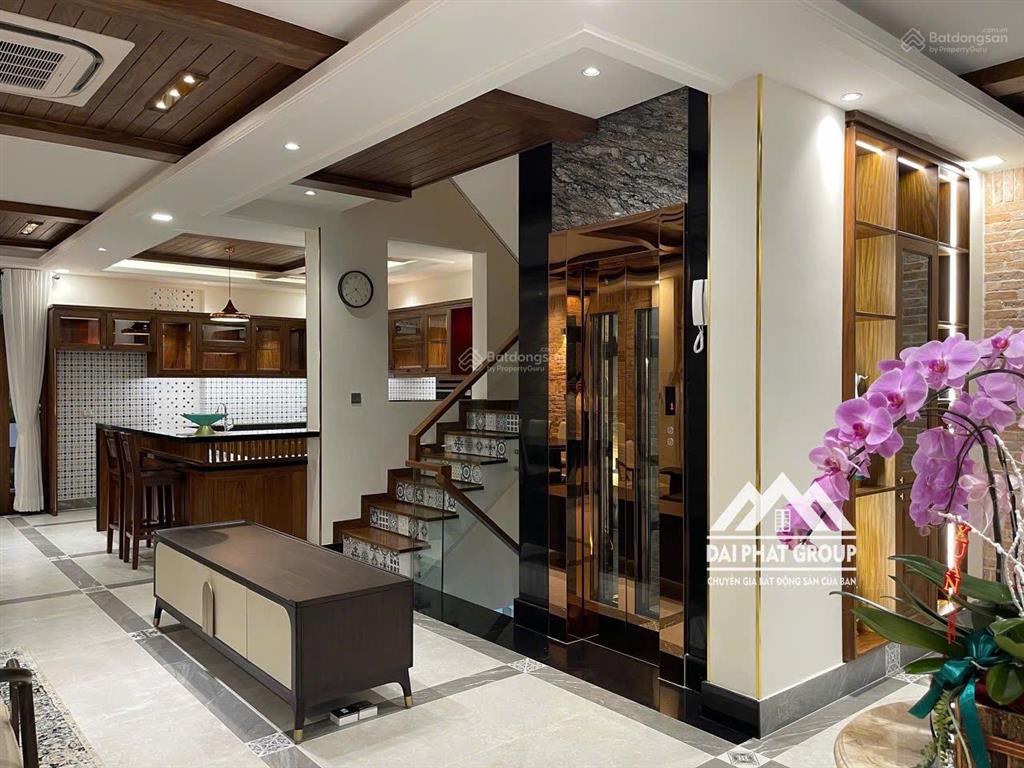 Chủ cần bán nhanh toà nhà 5x20m, hầm 5 tầng (có thang máy), kdc kim sơn kế lotemark p. tân phong q7