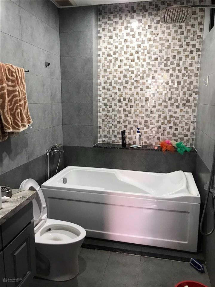 Cần bán căn nhà mt đường 30, kdc tân quy đông, q7, giá 15 tỷ.  0906 615 ***