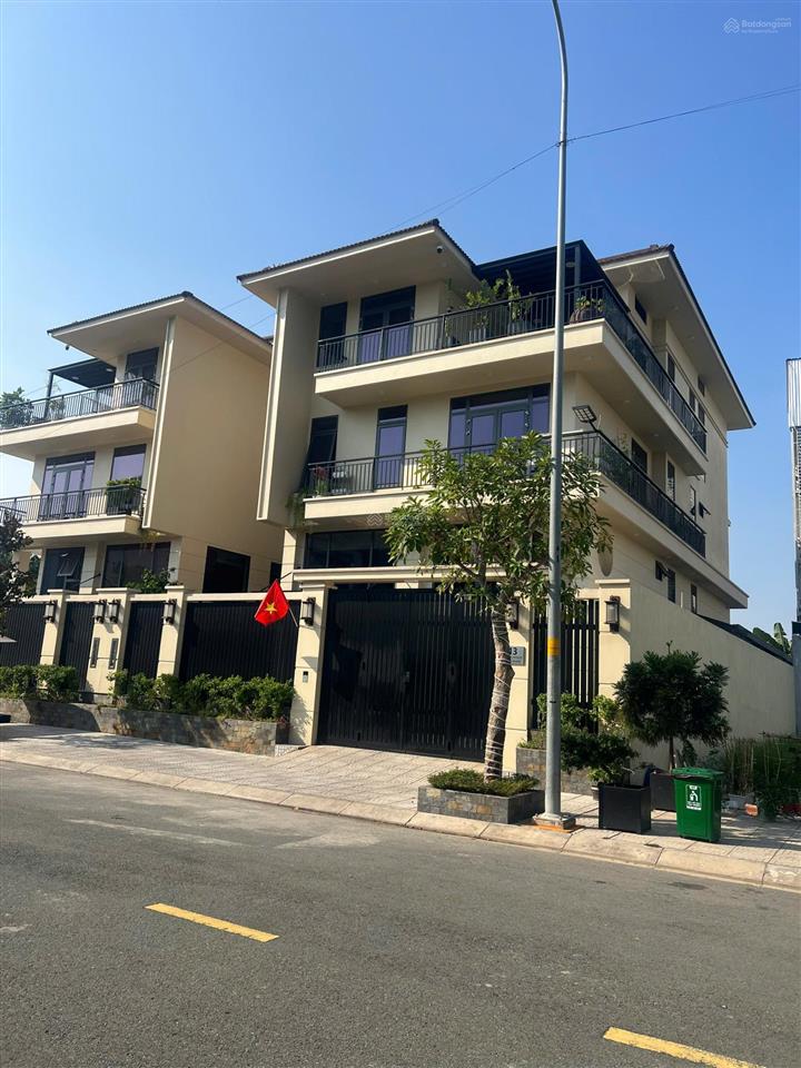 Ngộp bank chủ cần bán gấp đất biệt thự 12.5 x 20m (250m2) kdc sadeco vivo  giá tốt khu 27 tỷ