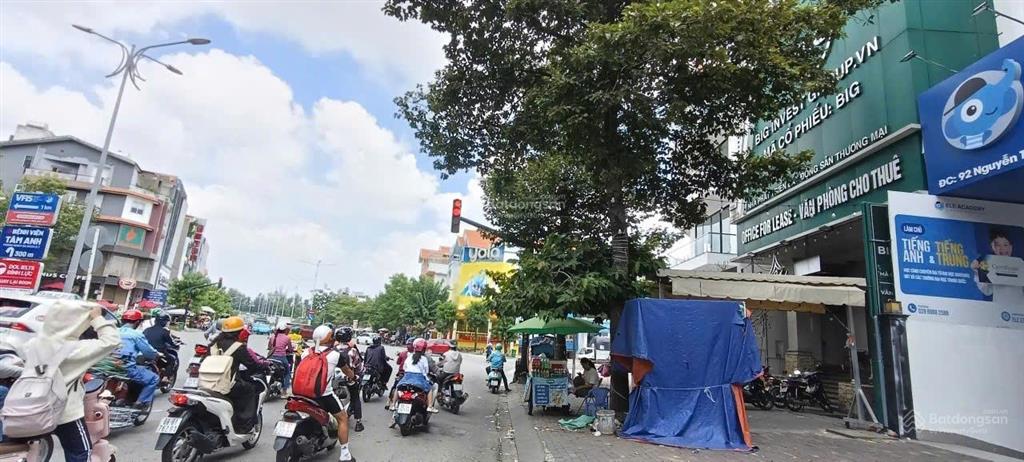 Bán gấp nhà mặt tiền hoàng trọng mậu  6 tầng  full nội thất có thang máy  giá đầu tư 34 tỷ