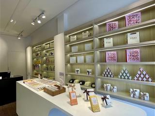 Cho thuê nhà 2 tầng mặt tiền trần phú