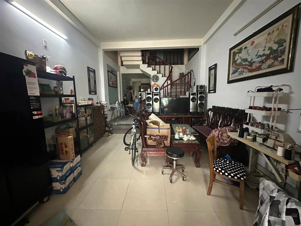 Mặt bằng an thượng 30 sát trần bạch đằng 45m2 bề ngang 5m, giá 35 triệu/tháng còn thương lượng