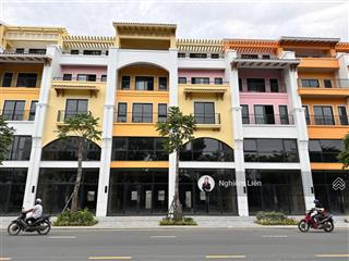 Nhà mặt phố view sông  trung tâm đà nẵng  5 tầng  sở đỏ lâu dài chiết khấu 14.5%