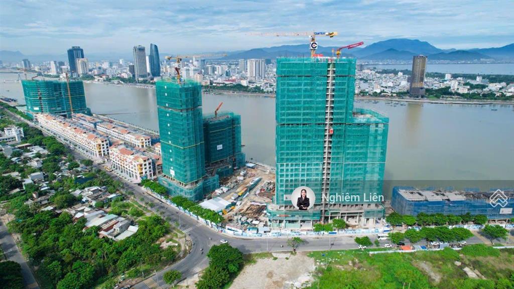 Nhà mặt phố view sông  trung tâm đà nẵng  5 tầng  sở đỏ lâu dài chiết khấu 14.5%