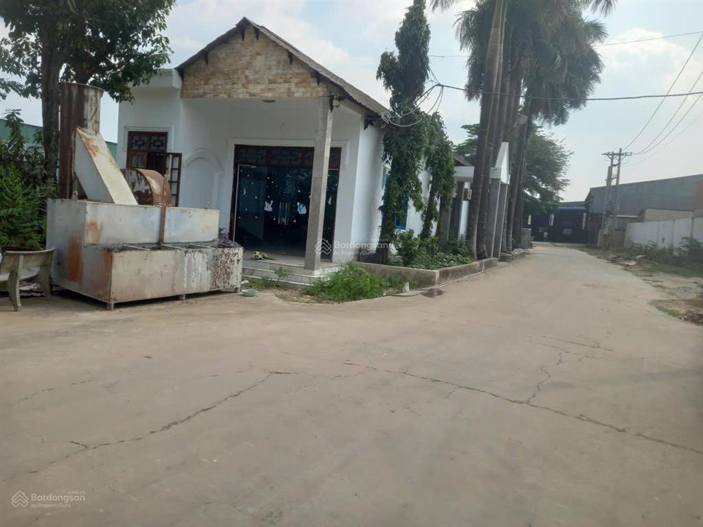 Cho thuê nhà xưởng 7000m2 (3500+3500) tại vĩnh tân bình dương.  0798 268 ***