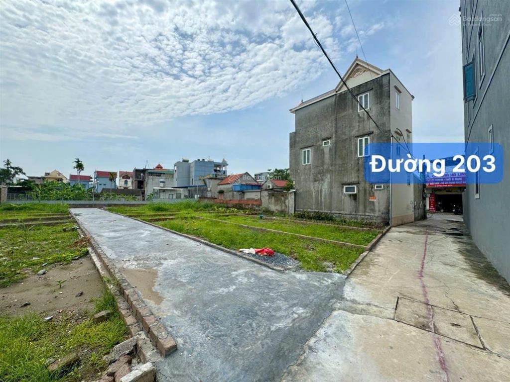 Bán lô đất tại hoa đông, ngay sát trục đường 203. giá siêu hời