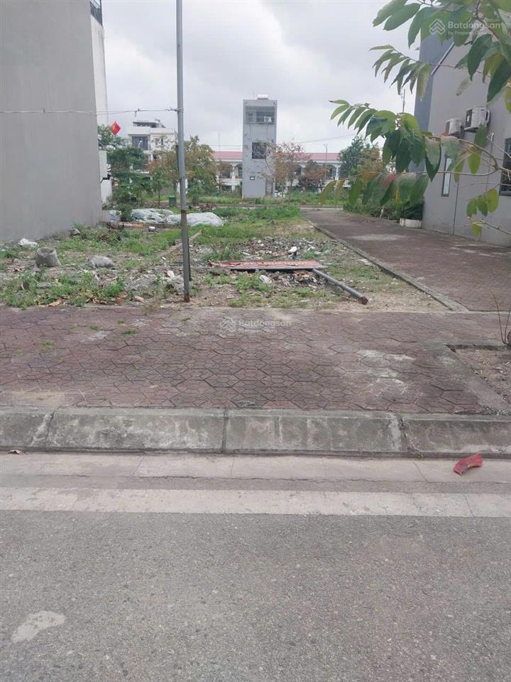 Bán lô góc xẻ khe tại tđc áp tràn. diện tích 60mv. giá 3.650t