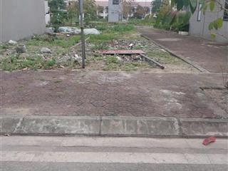 Bán lô góc xẻ khe tại tđc áp tràn. diện tích 60mv. giá 3.650t