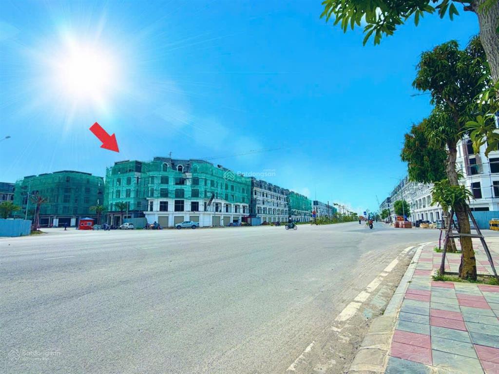 Bán căn liền kề góc n12a  43, diện tích 82m². 5 tầng. vị trí nổi bật, giá tốt