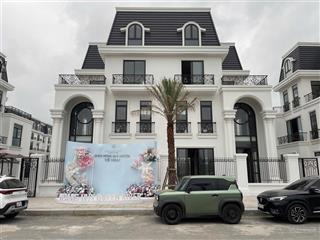 Bán căn biệt thự lkv2  7 xẻ khe với 198m2, hướng đông  tây