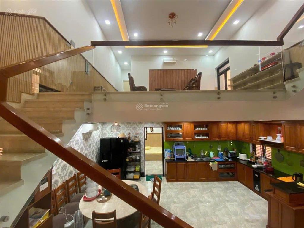 Cho thuê biệt thự góc 2 mặt tiền 3 tầng hiện đại khu dân trí cao  141m2  giá 35tr/tháng tl