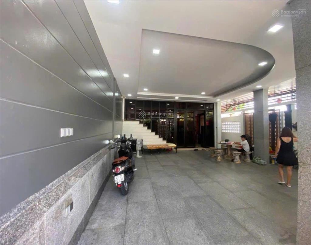Cho thuê biệt thự góc 2 mặt tiền 3 tầng hiện đại khu dân trí cao  141m2  giá 35tr/tháng tl