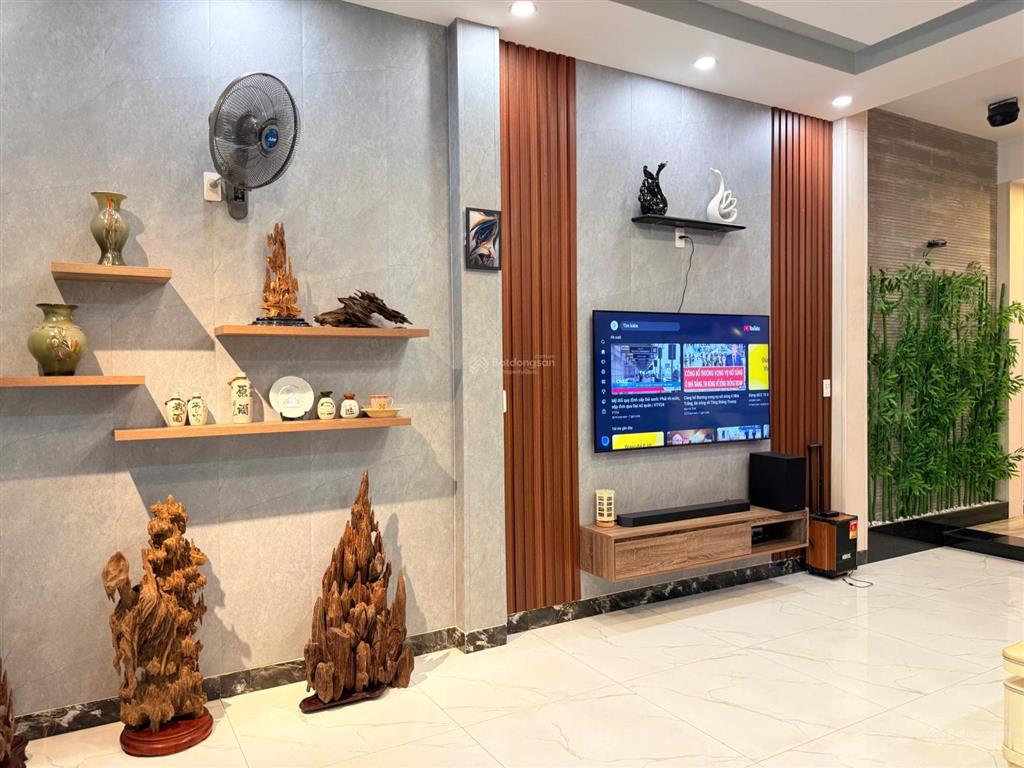 Nhà mặt tiền huỳnh ngọc huệ 100m ngang 4.5m kinh doanh đỉnh chỉ 11.5 tỷ tl