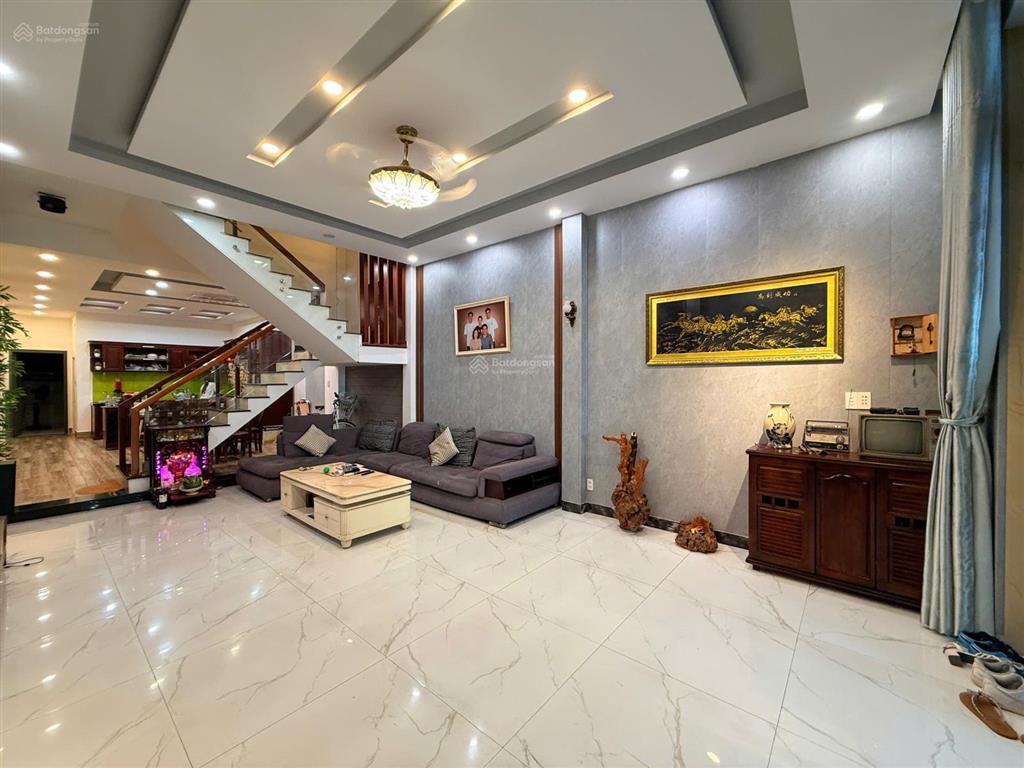 Nhà mặt tiền huỳnh ngọc huệ 100m ngang 4.5m kinh doanh đỉnh chỉ 11.5 tỷ tl