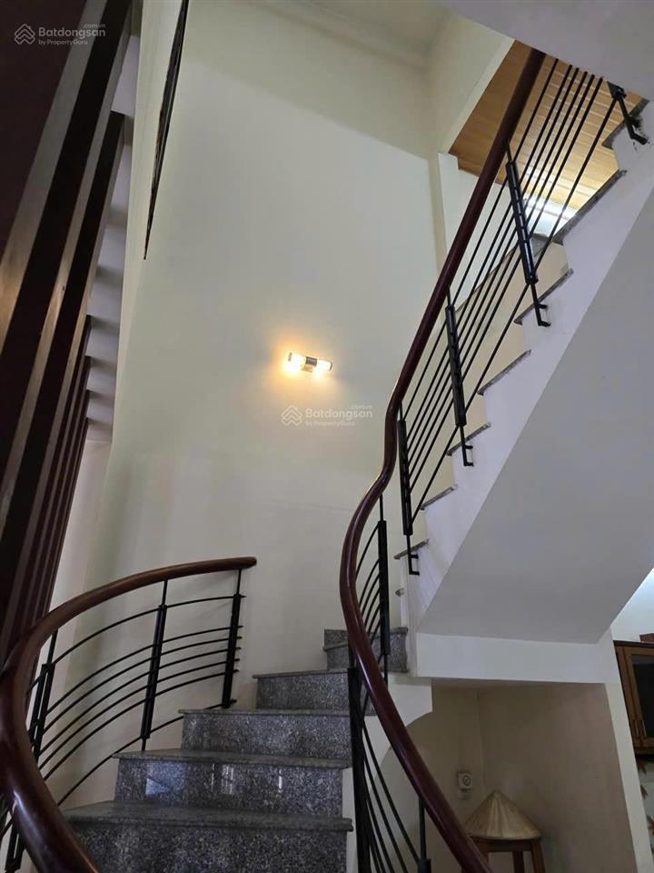 Bán 2 tầng mt trịnh công sơn 100m, cách downtown 69 tầng chỉ 300m, giá 12 tỷ tl