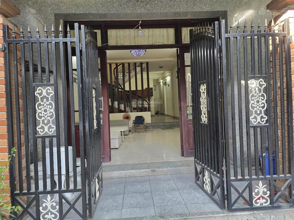 Bán 2 tầng mt trịnh công sơn 100m, cách downtown 69 tầng chỉ 300m, giá 12 tỷ tl