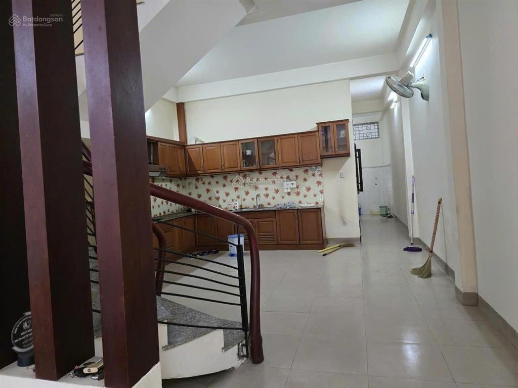 Bán 2 tầng mt trịnh công sơn 100m, cách downtown 69 tầng chỉ 300m, giá 12 tỷ tl