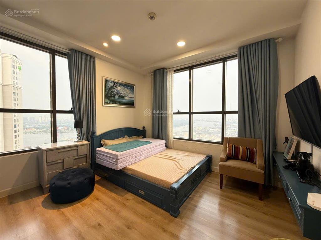 Icon56 cho thuê 3pn 2wc 90m2 nhà đẹp view sông thoáng mát tại bến vân đồn q4 kế bên trung tâm q1