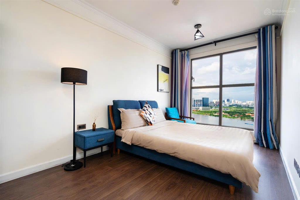 Saigon royal cho thuê 2pn 2wc 88m2 view sông ngắm được pháo hoa tại bến vân đồn q4 kế bên q1
