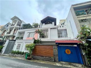 Biệt thự rẻ nhất tuyến đường trần não, quận 2. 200m2  4 tầng  10mx20m. giá bán 33 tỷ