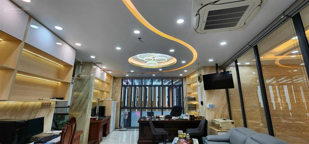 Hạ 5 tỷ bán nhà 2mt khu phan xích long, p.2, phú nhuận. 6mx20m. 5 tầng  hđt 120 triệu. giá 33 tỷ