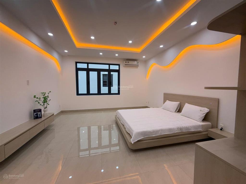 Hẻm xe hơi 7m đường huỳnh văn bánh. 5 tầng, lắp được thang máy, thiết kế châu âu. 5pn. giá 21,7 tỷ