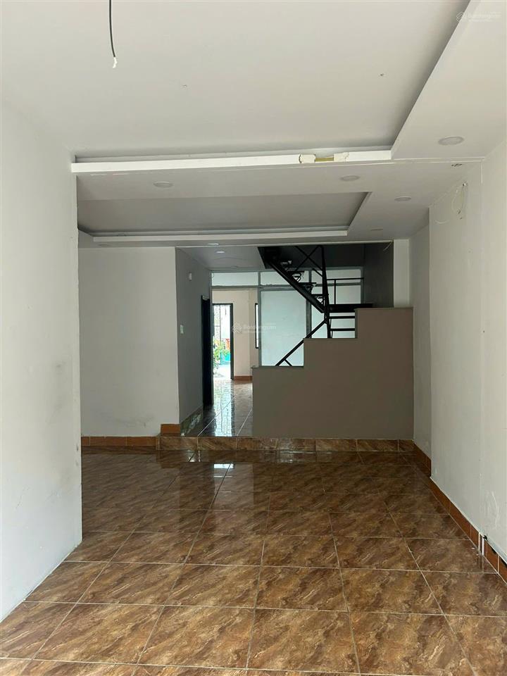 Cho thuê nhà 1trệt 1 lầu đường hậu giang, tân bình 5mx30m  phù hợp làm công ty, ở. giá 25triệu