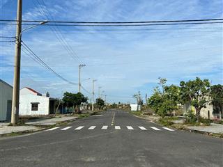 Mặt tiền đường 10m5 trục thông sông, cách biển 800m